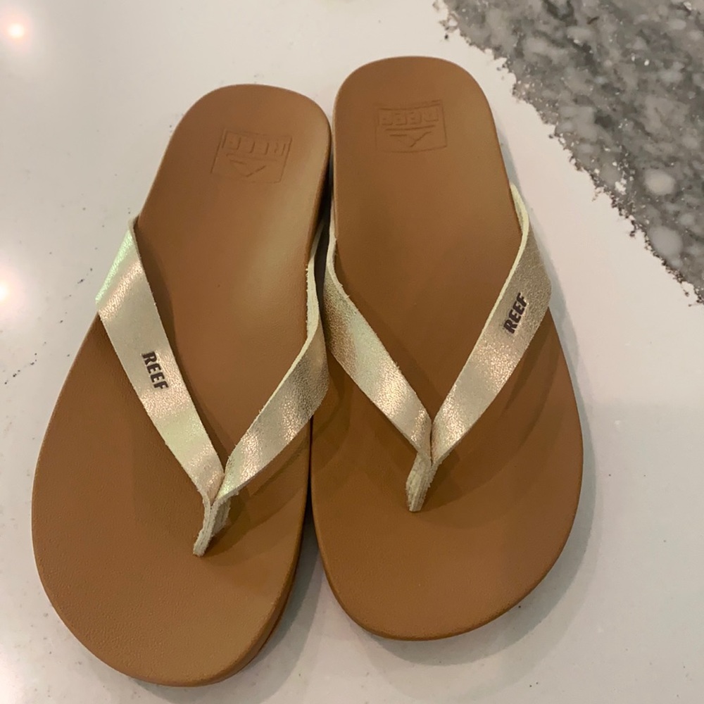 Reef Cushion Court Tan Champagne flip flops
